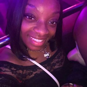 Meet your Posher, Denay